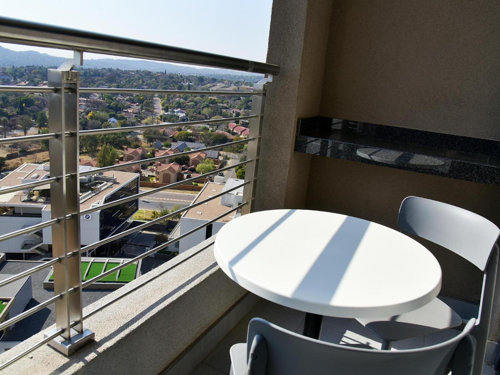 Menlyn Maine Luxury Rentals Претория Стая снимка