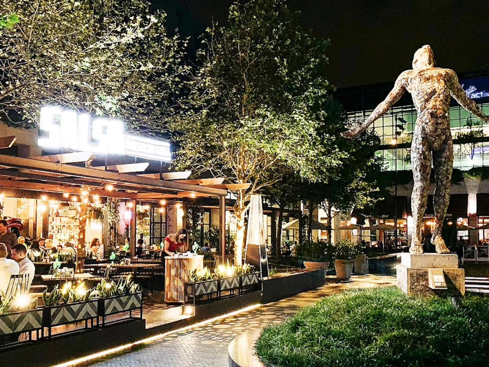 Menlyn Maine Luxury Rentals Претория Екстериор снимка