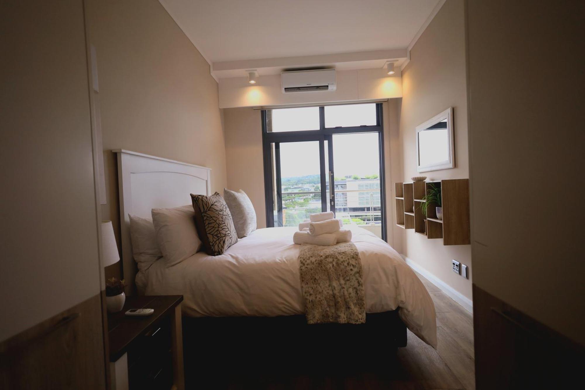 Menlyn Maine Luxury Rentals Претория Екстериор снимка