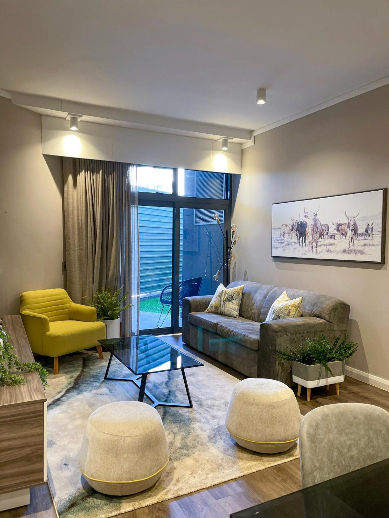 Menlyn Maine Luxury Rentals Претория Екстериор снимка