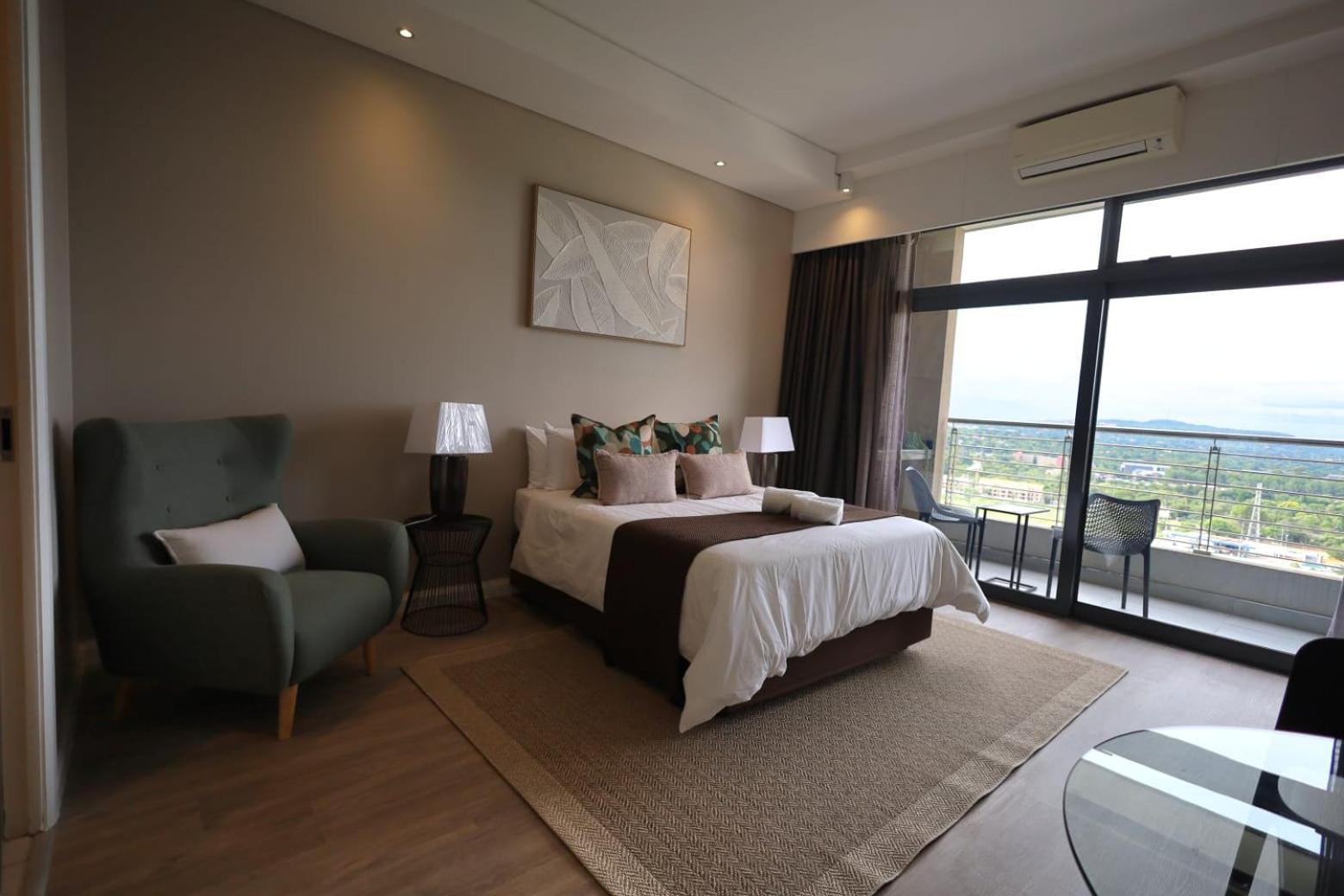 Menlyn Maine Luxury Rentals Претория Екстериор снимка